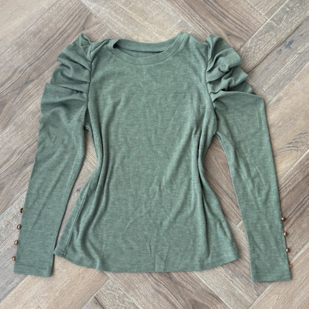 Elegant Green Ruched Sleeve Top